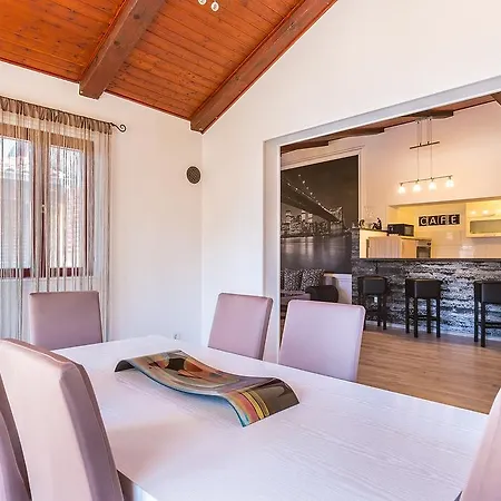Apartment Zara
