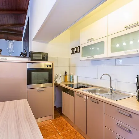 Zara Apartment